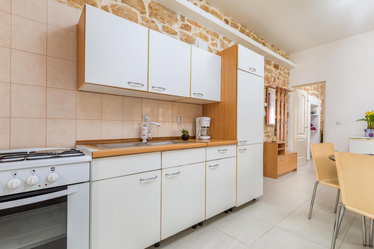Apartment Nikola Fažana Eksteriør billede